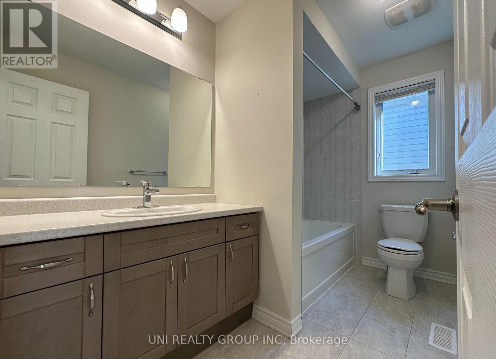 514 Honeylocust Avenue, Ottawa, Ontario  K2V 0K9 - Photo 26 - X12445528