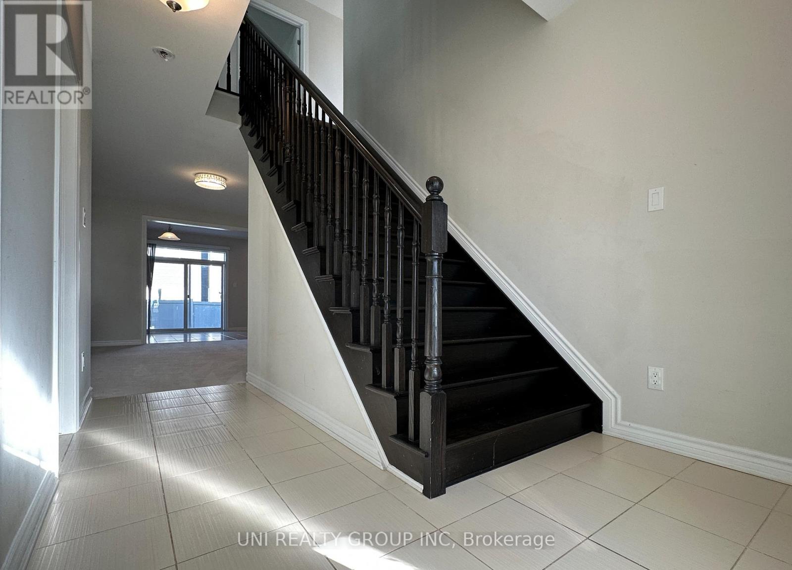 514 Honeylocust Avenue, Ottawa, Ontario  K2V 0K9 - Photo 6 - X12445528