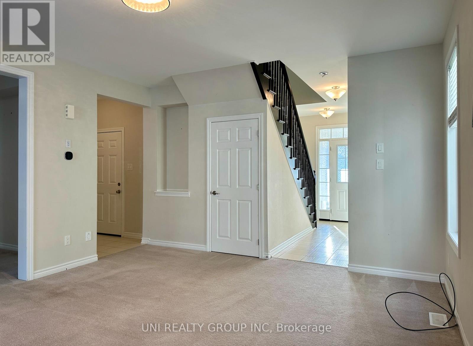 514 Honeylocust Avenue, Ottawa, Ontario  K2V 0K9 - Photo 8 - X12445528