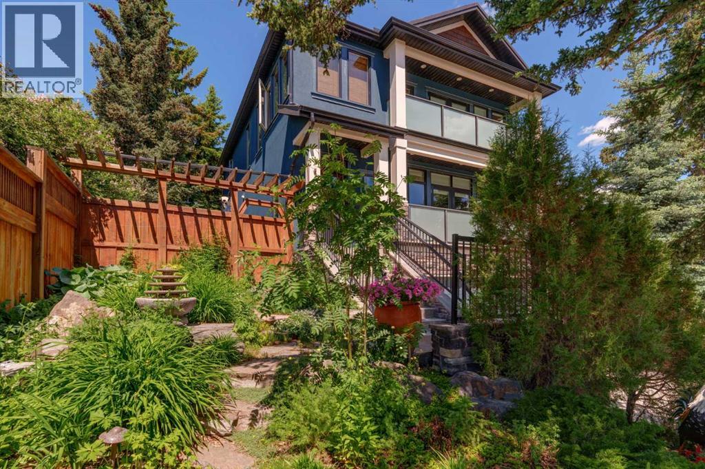 53 Cardiff Drive Nw, Calgary, Alberta  T2K 1R6 - Photo 1 - A2225502