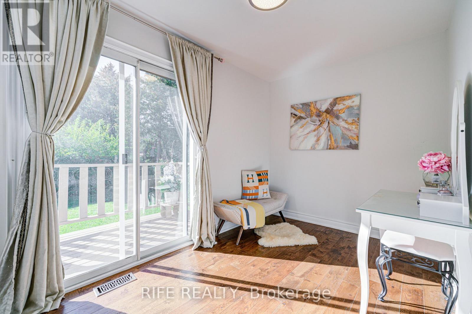 306 Wenlock Street, Richmond Hill, Ontario  L4C 1M7 - Photo 15 - N12444943