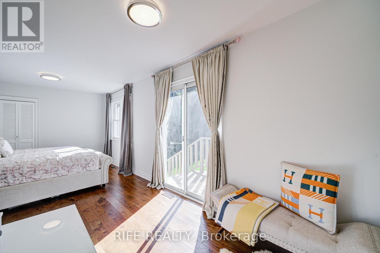 306 Wenlock Street, Richmond Hill, Ontario  L4C 1M7 - Photo 14 - N12444943