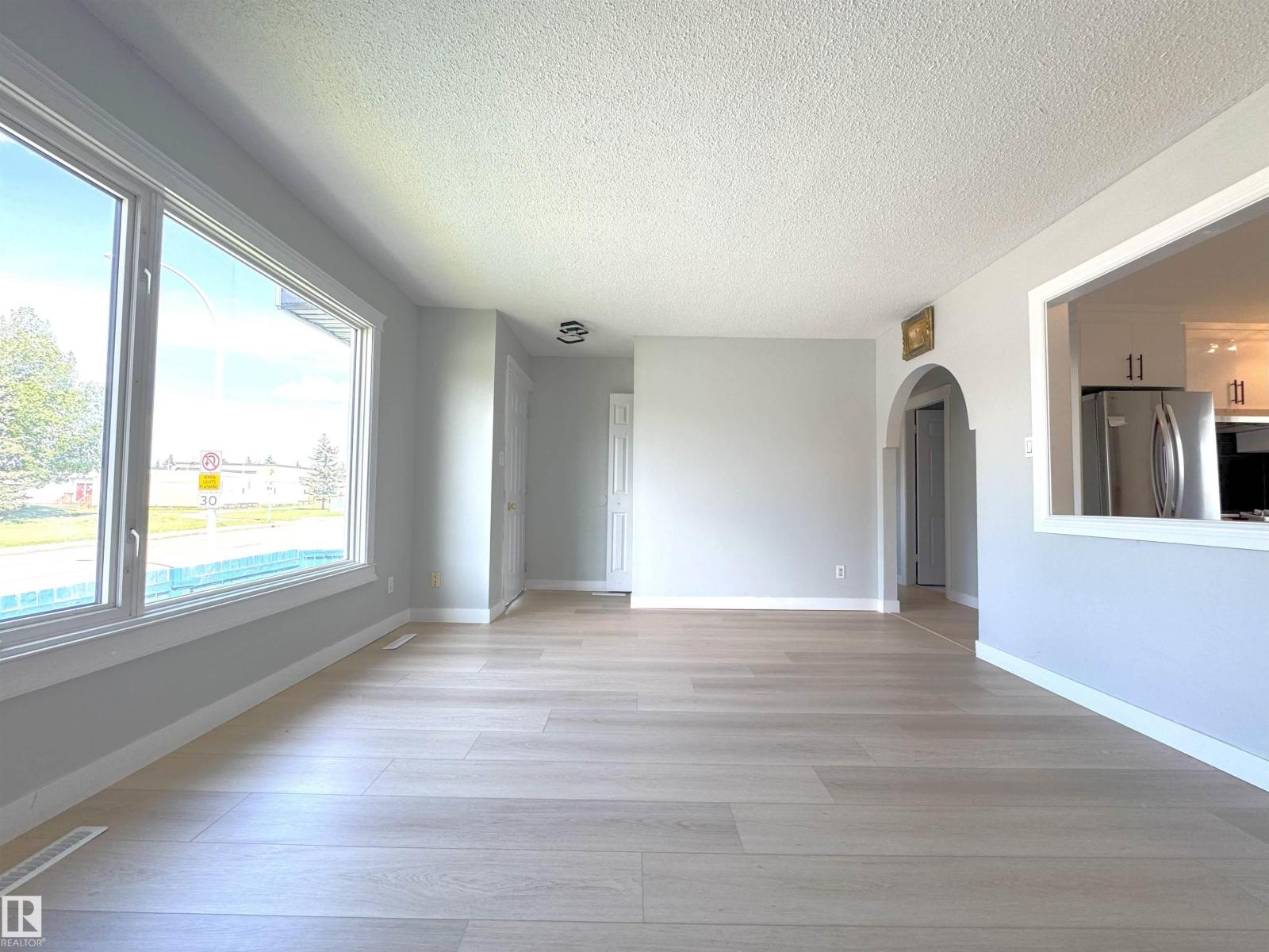 7807 36 Av Nw, Edmonton, Alberta  T6K 0C5 - Photo 7 - E4460918
