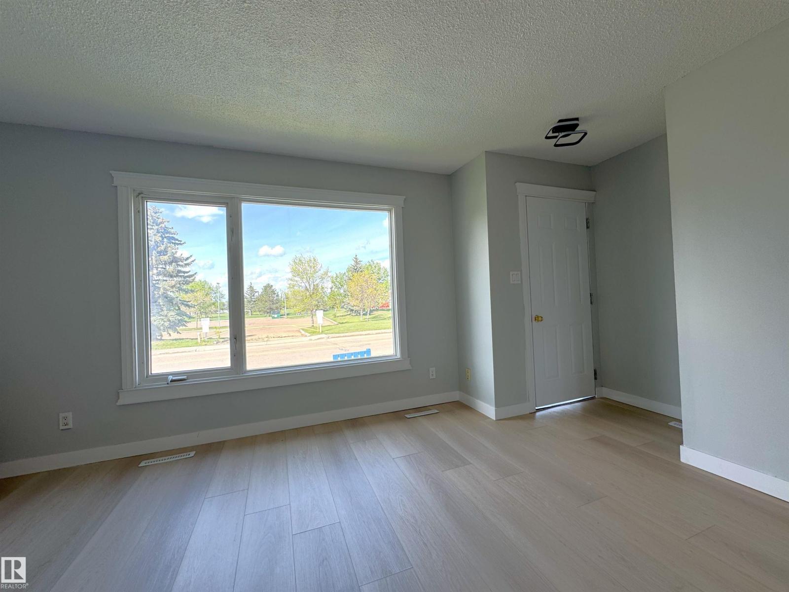 7807 36 Av Nw, Edmonton, Alberta  T6K 0C5 - Photo 9 - E4460918