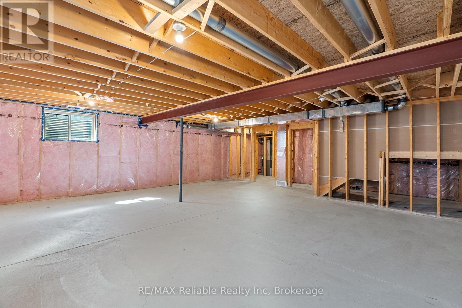 2 Linda Drive, Huron East, Ontario  N0K 1W0 - Photo 30 - X12443082