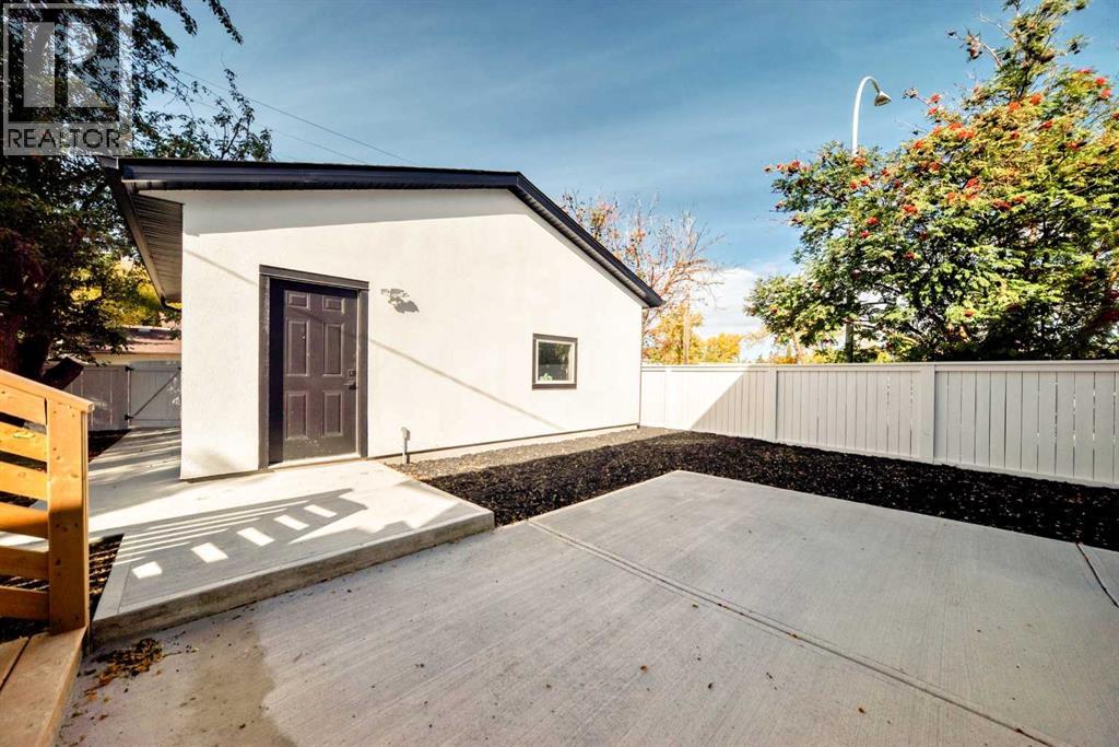 1 Cherovan Drive Sw, Calgary, Alberta  T2V 2P3 - Photo 31 - A2262062