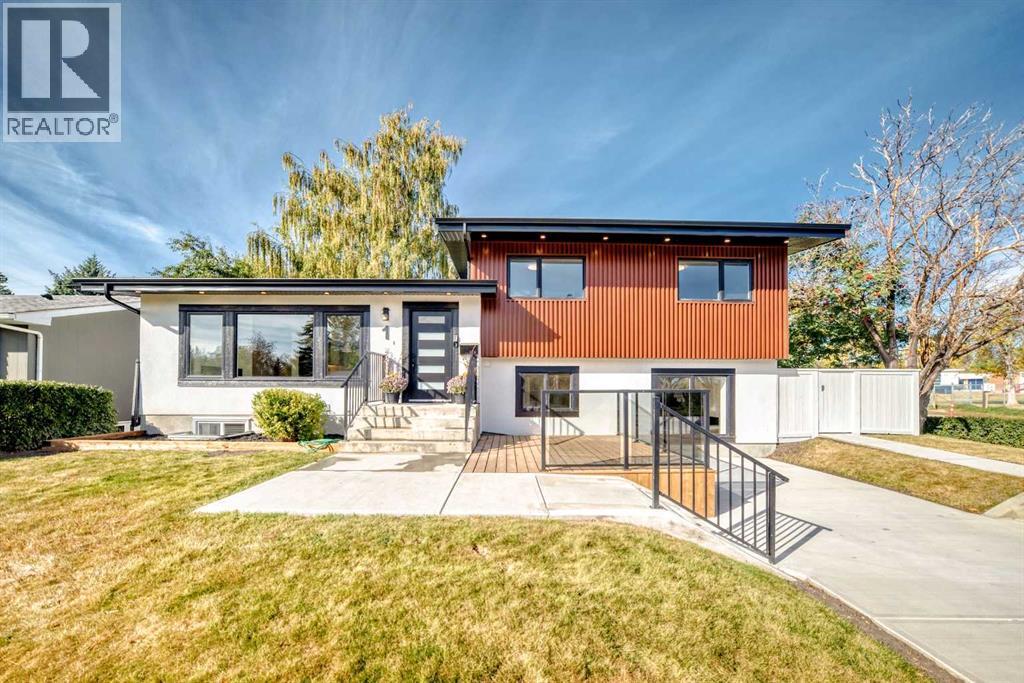 1 Cherovan Drive Sw, Calgary, Alberta  T2V 2P3 - Photo 1 - A2262062