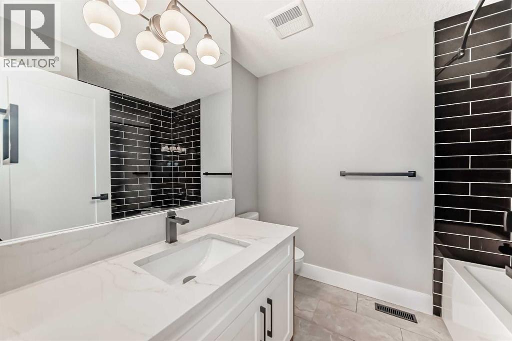 1 Cherovan Drive Sw, Calgary, Alberta  T2V 2P3 - Photo 20 - A2262062