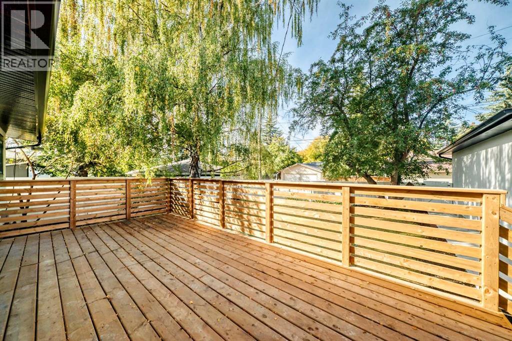 1 Cherovan Drive Sw, Calgary, Alberta  T2V 2P3 - Photo 11 - A2262062