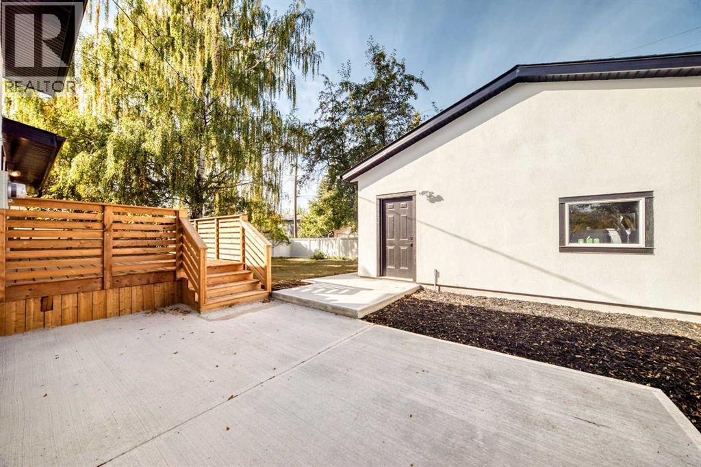 1 Cherovan Drive Sw, Calgary, Alberta  T2V 2P3 - Photo 32 - A2262062