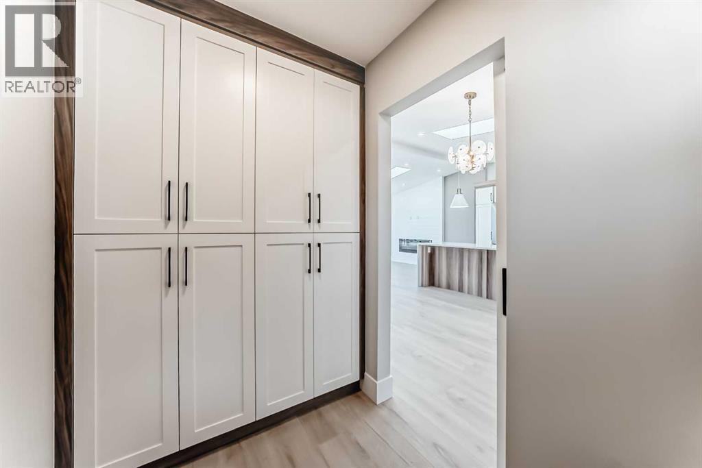 1 Cherovan Drive Sw, Calgary, Alberta  T2V 2P3 - Photo 14 - A2262062