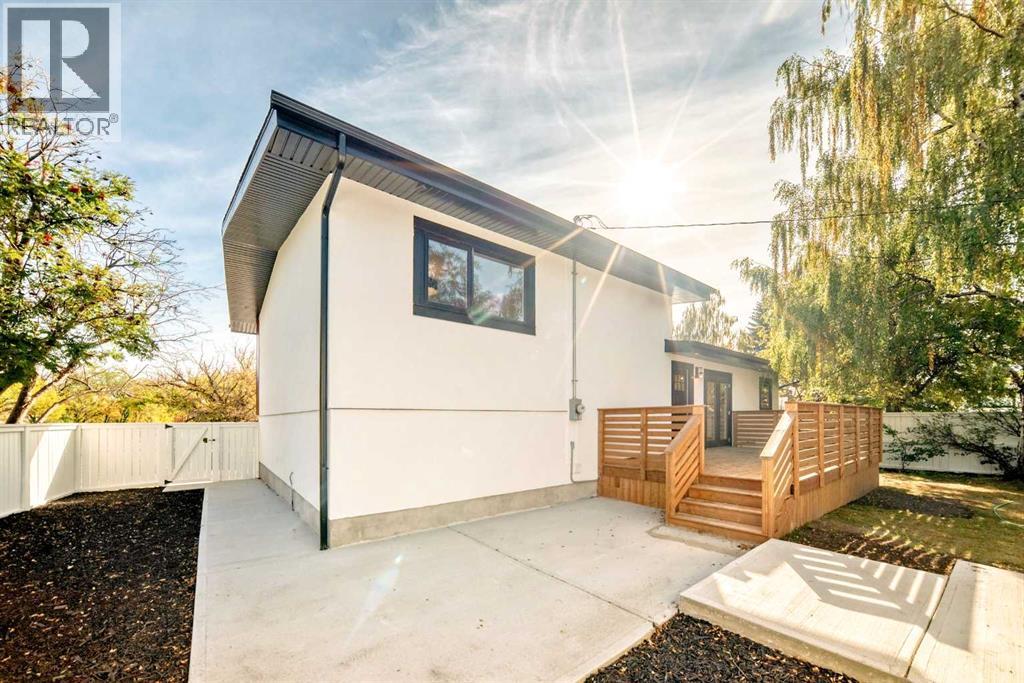 1 Cherovan Drive Sw, Calgary, Alberta  T2V 2P3 - Photo 33 - A2262062