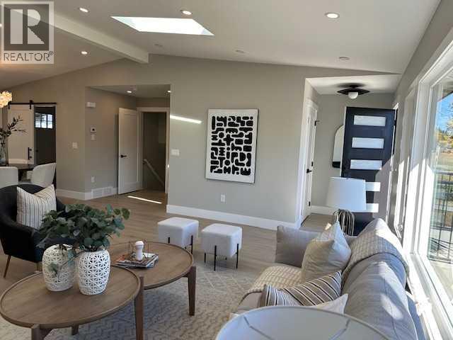 1 Cherovan Drive Sw, Calgary, Alberta  T2V 2P3 - Photo 5 - A2262062