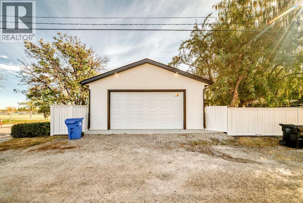 1 Cherovan Drive Sw, Calgary, Alberta  T2V 2P3 - Photo 34 - A2262062