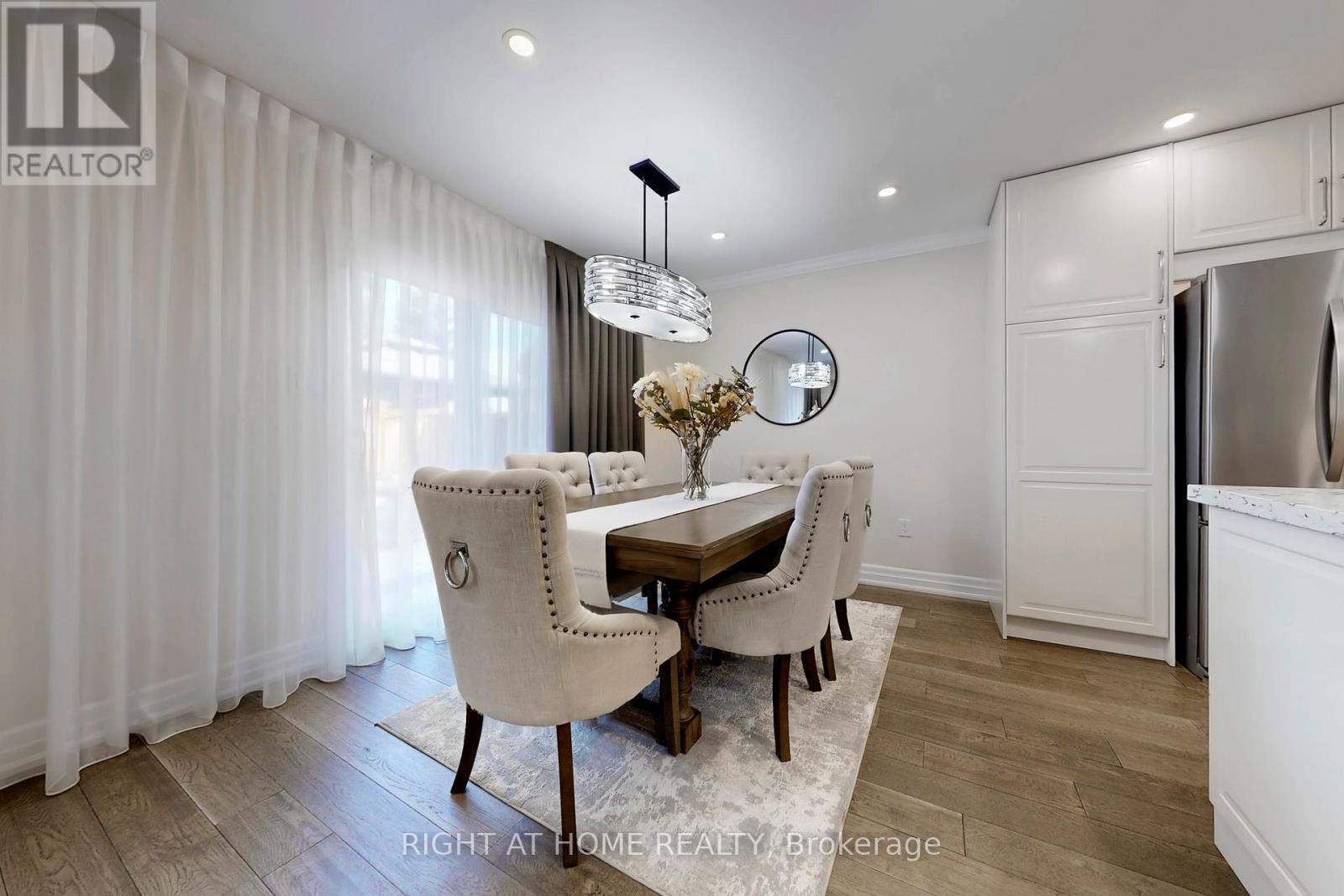 188 Oliver Lane, Vaughan (Maple), Ontario  L6A 1A9 - Photo 11 - N12445525