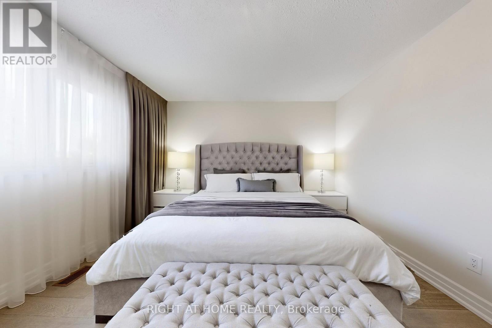 188 Oliver Lane, Vaughan (Maple), Ontario  L6A 1A9 - Photo 21 - N12445525