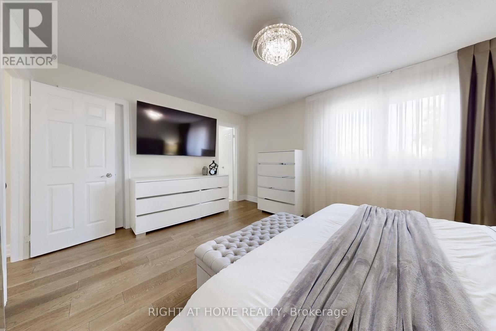 188 Oliver Lane, Vaughan (Maple), Ontario  L6A 1A9 - Photo 23 - N12445525