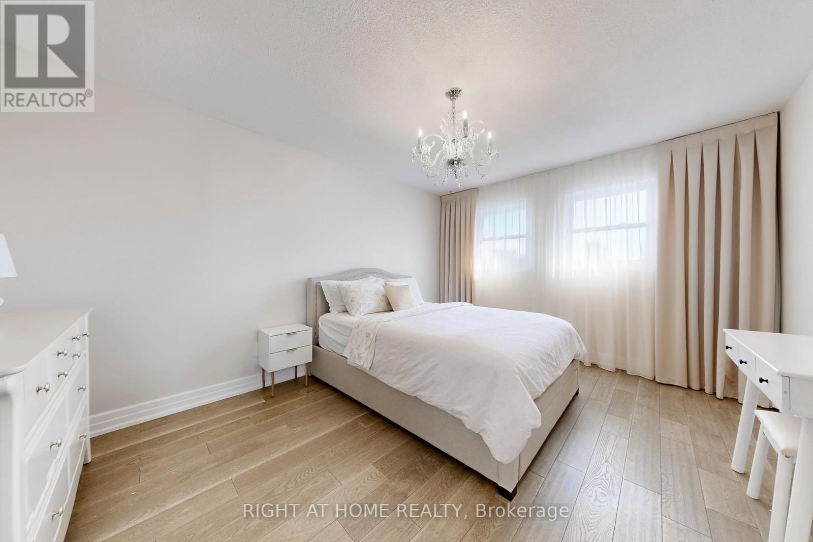 188 Oliver Lane, Vaughan (Maple), Ontario  L6A 1A9 - Photo 27 - N12445525