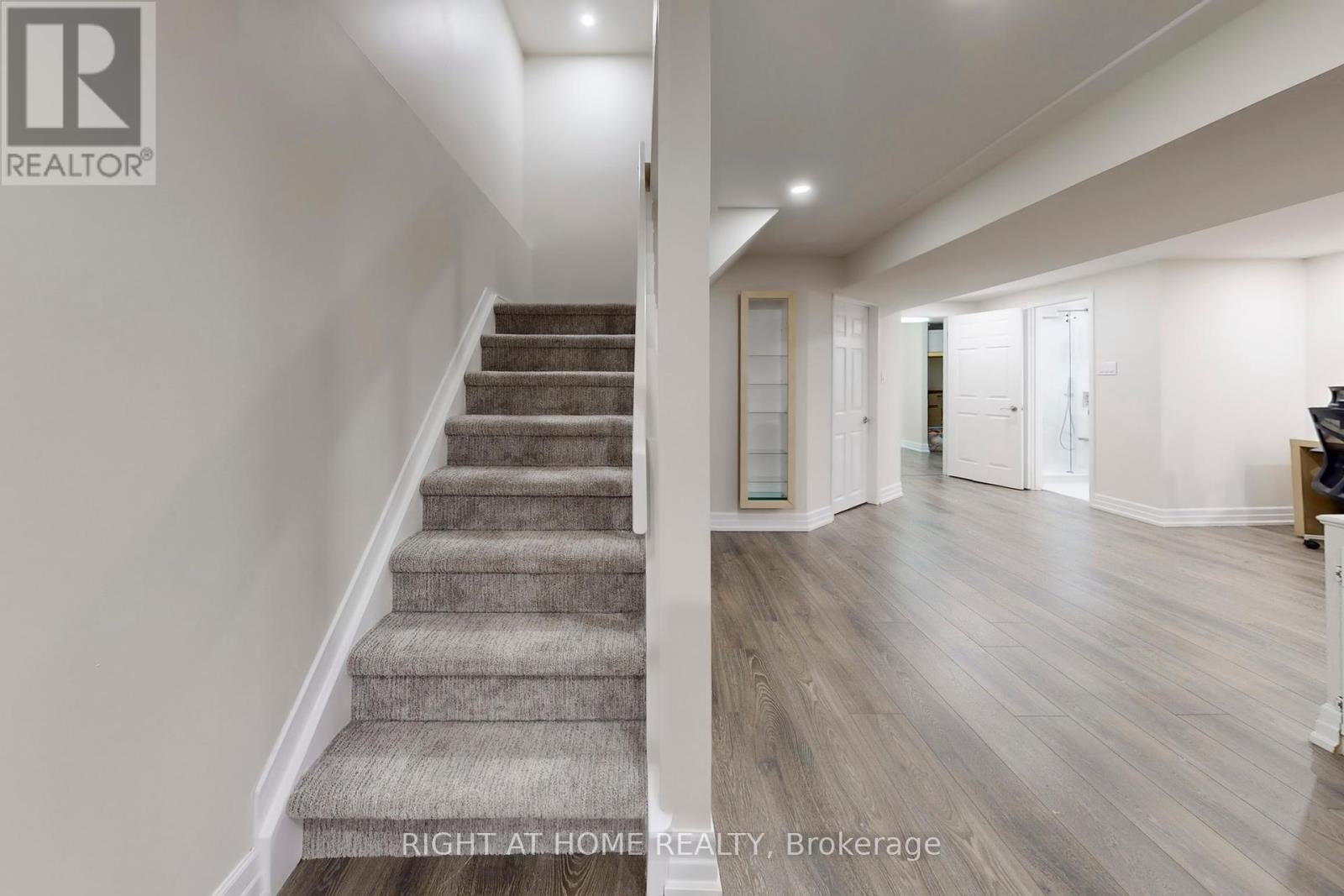 188 Oliver Lane, Vaughan (Maple), Ontario  L6A 1A9 - Photo 35 - N12445525