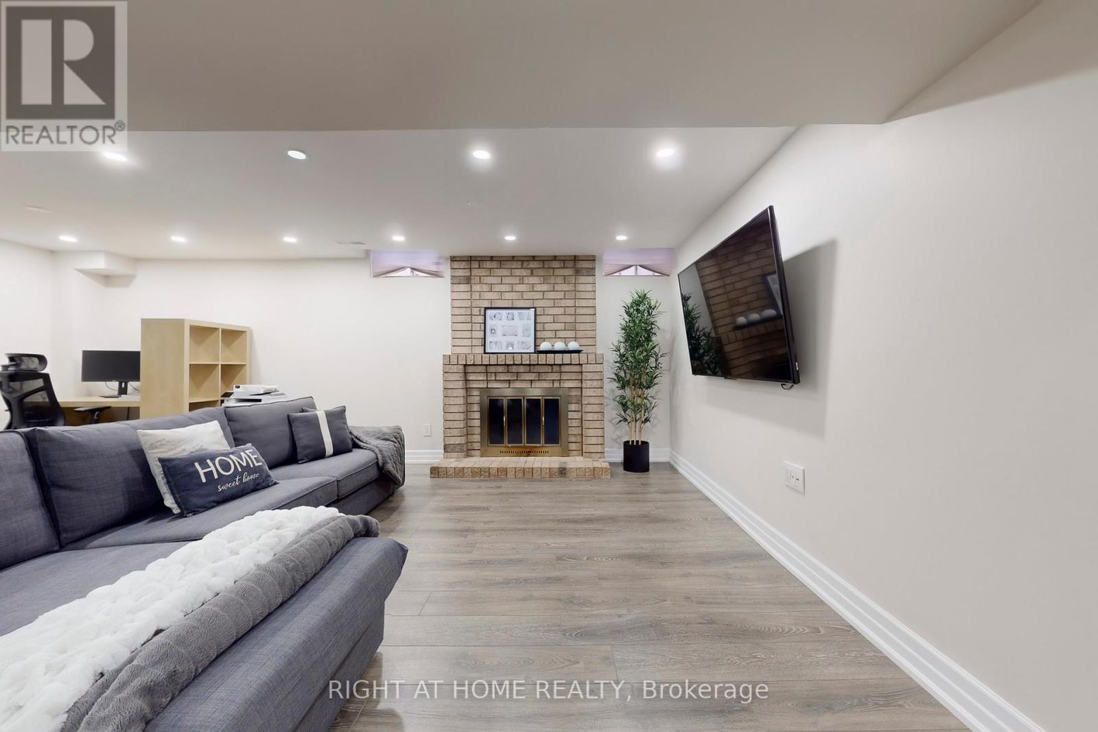 188 Oliver Lane, Vaughan (Maple), Ontario  L6A 1A9 - Photo 38 - N12445525
