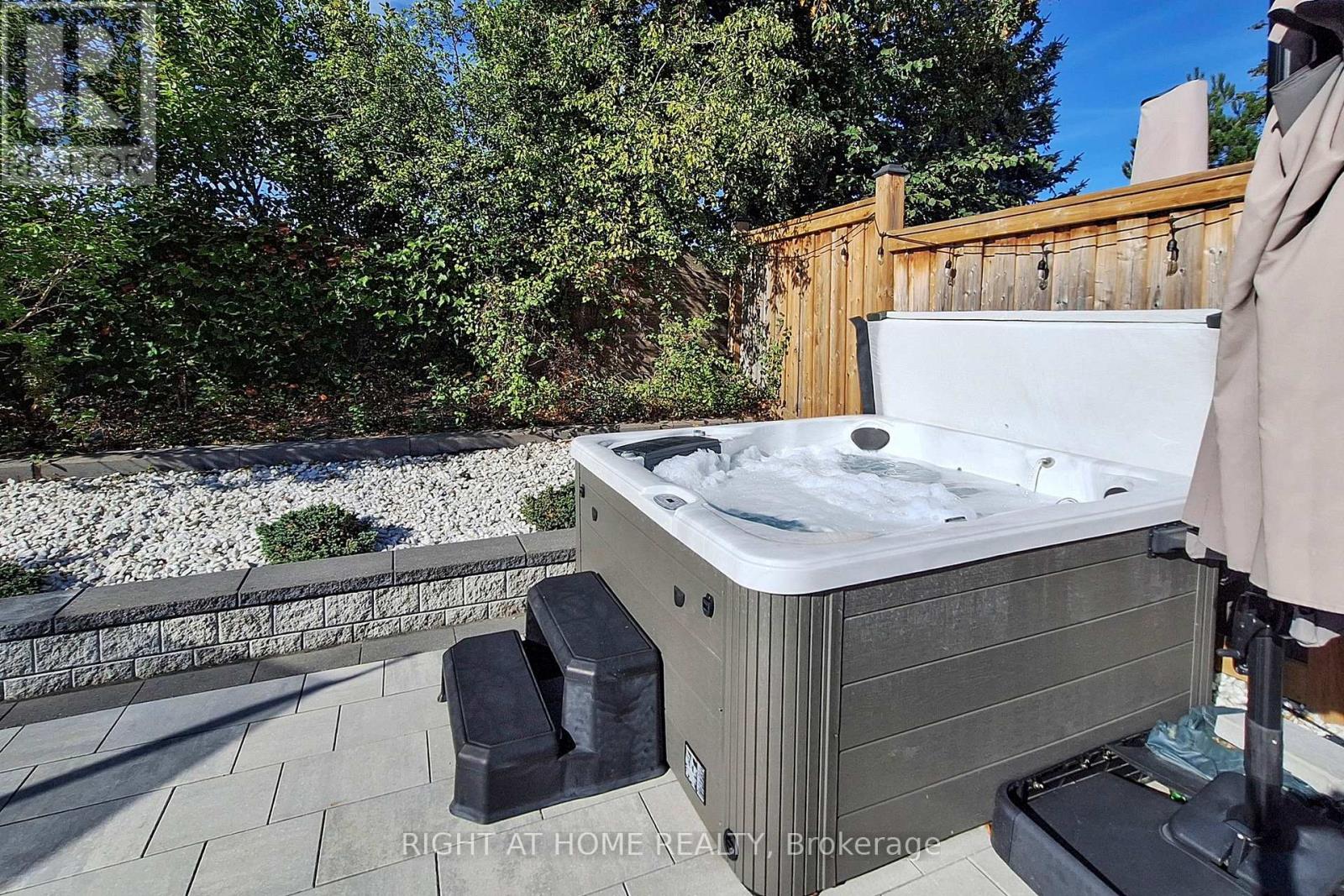 188 Oliver Lane, Vaughan (Maple), Ontario  L6A 1A9 - Photo 46 - N12445525