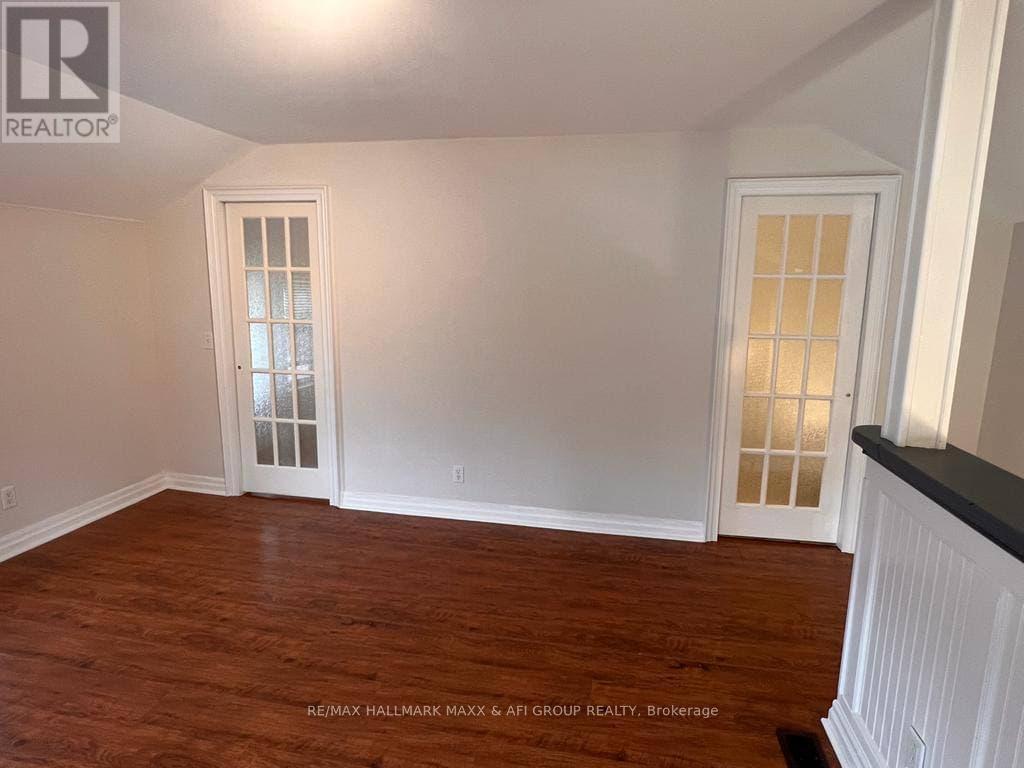 Front - 61 Wellington Street E, Aurora, Ontario  L4G 1H7 - Photo 13 - N12445535