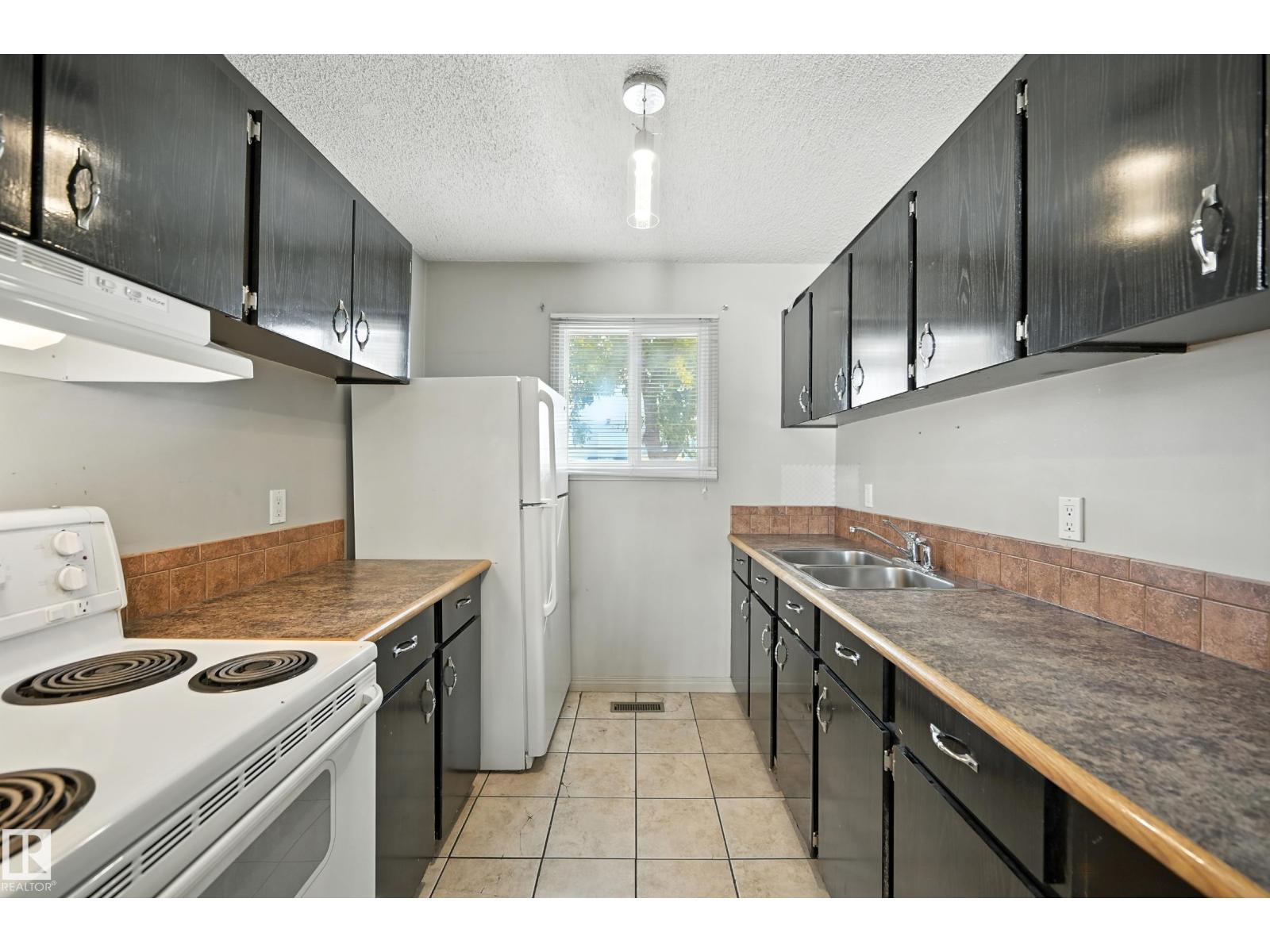 11406 139 Av Nw, Edmonton, Alberta  T5X 3L4 - Photo 5 - E4459907