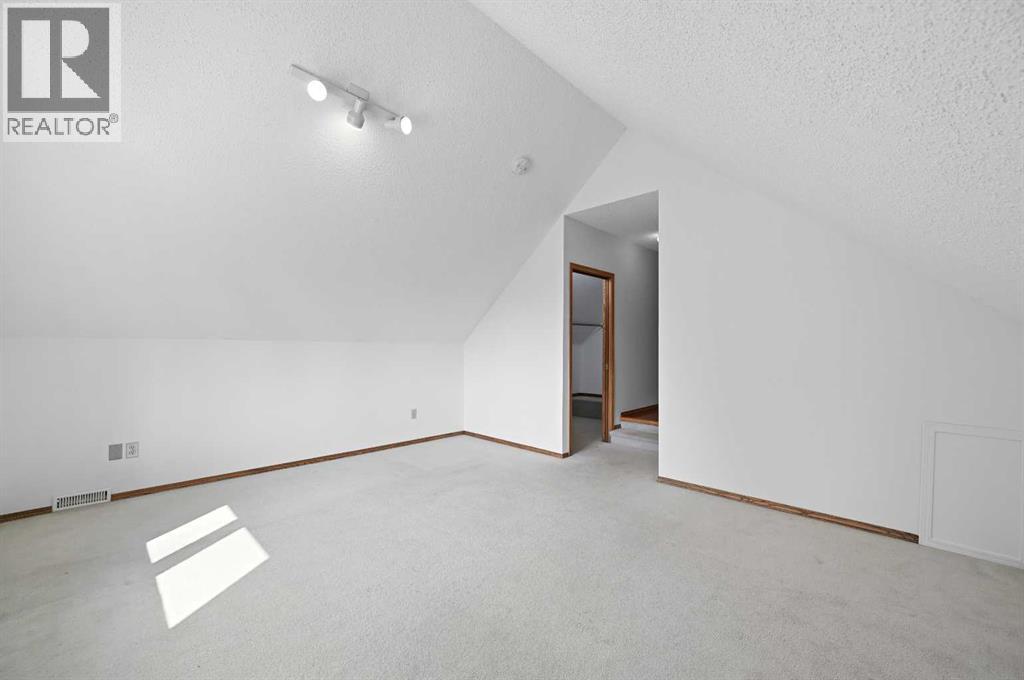 8 Edgeridge Way Nw, Calgary, Alberta  T3A 4G8 - Photo 38 - A2254943