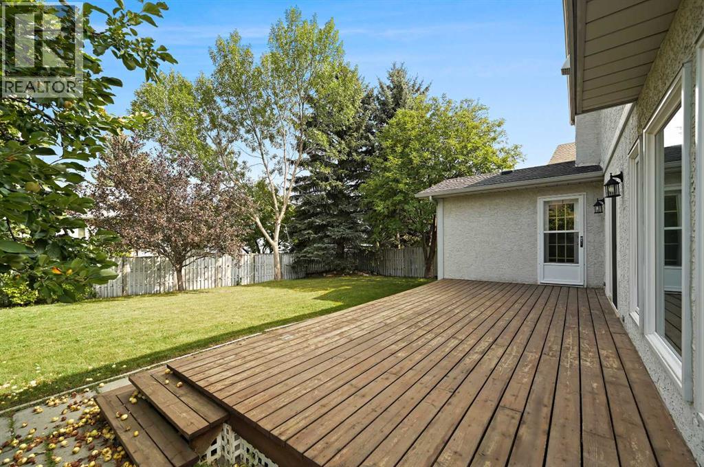 8 Edgeridge Way Nw, Calgary, Alberta  T3A 4G8 - Photo 45 - A2254943