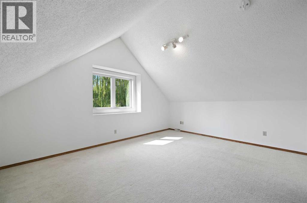 8 Edgeridge Way Nw, Calgary, Alberta  T3A 4G8 - Photo 37 - A2254943