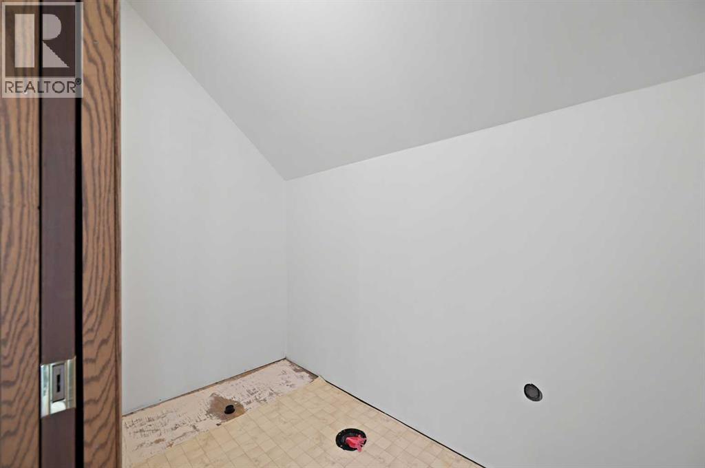 8 Edgeridge Way Nw, Calgary, Alberta  T3A 4G8 - Photo 39 - A2254943