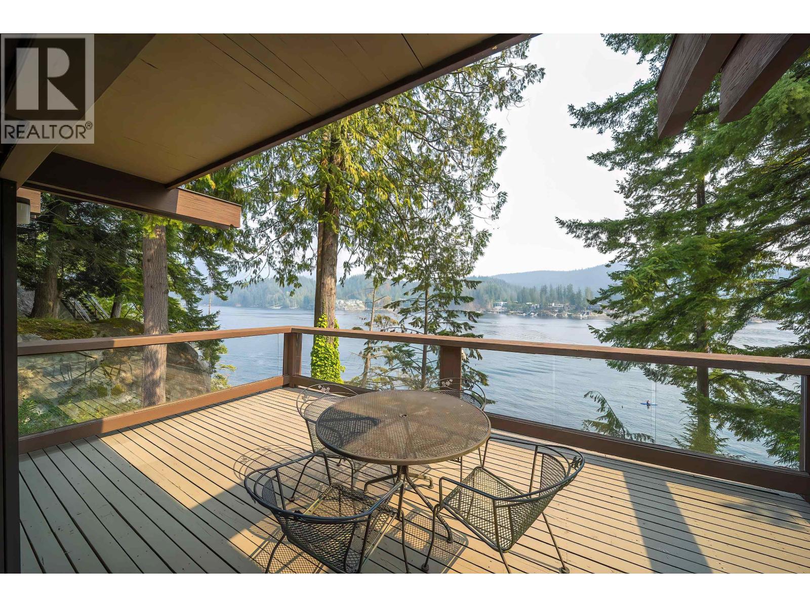 4885 Cove Cliff Place, North Vancouver, British Columbia  V7G 1H9 - Photo 6 - R3042212
