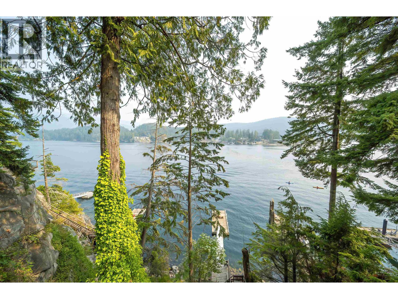 4885 Cove Cliff Place, North Vancouver, British Columbia  V7G 1H9 - Photo 8 - R3042212