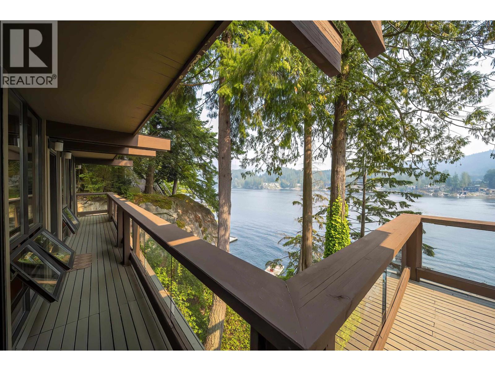 4885 Cove Cliff Place, North Vancouver, British Columbia  V7G 1H9 - Photo 9 - R3042212