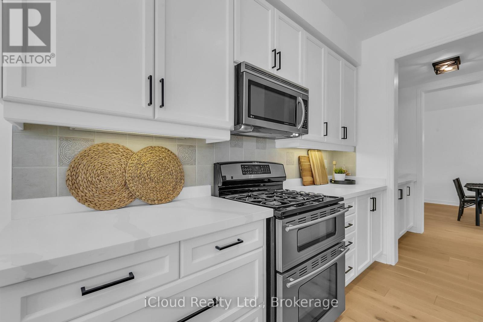18 - 2295 Rochester Circle, Oakville, Ontario  L6M 5C9 - Photo 21 - W12366674