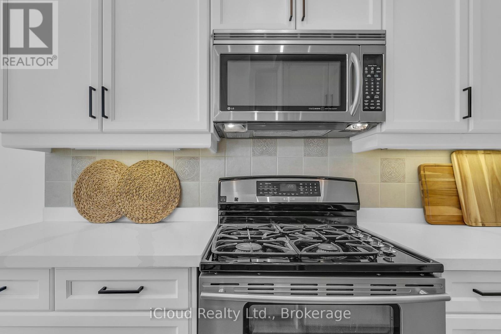 18 - 2295 Rochester Circle, Oakville, Ontario  L6M 5C9 - Photo 22 - W12366674