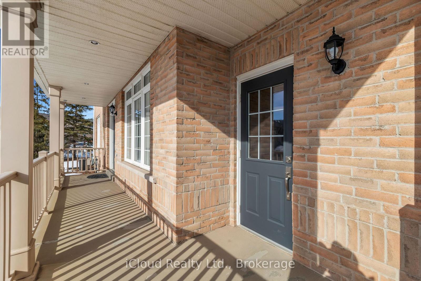 18 - 2295 Rochester Circle, Oakville, Ontario  L6M 5C9 - Photo 3 - W12366674