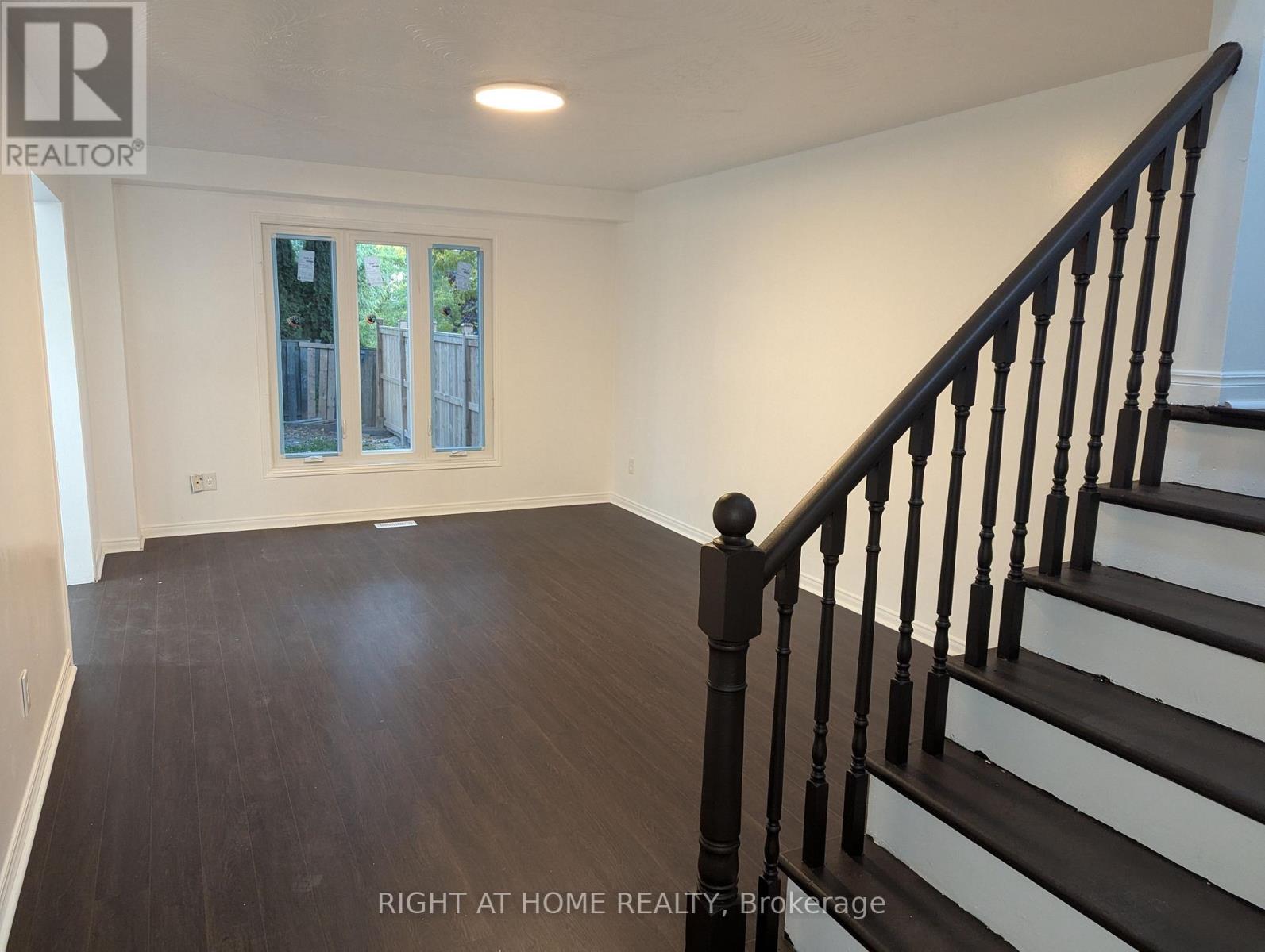 73 Skyview Drive, Hamilton (Falkirk), Ontario  L9B 1X5 - Photo 11 - X12445537