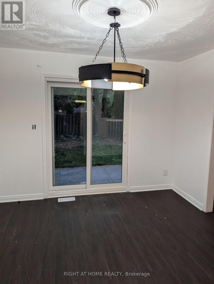 73 Skyview Drive, Hamilton (Falkirk), Ontario  L9B 1X5 - Photo 16 - X12445537