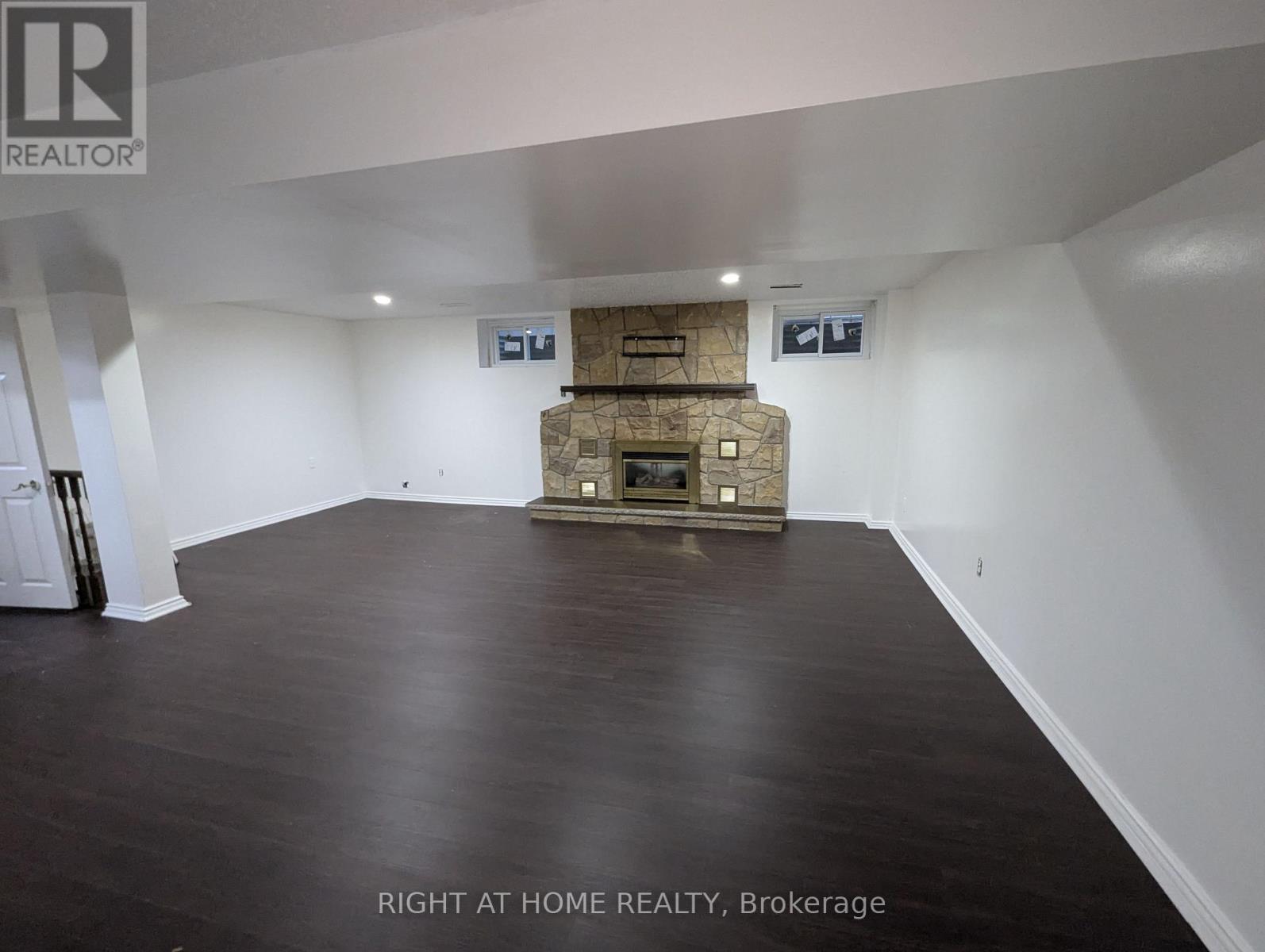 73 Skyview Drive, Hamilton (Falkirk), Ontario  L9B 1X5 - Photo 41 - X12445537