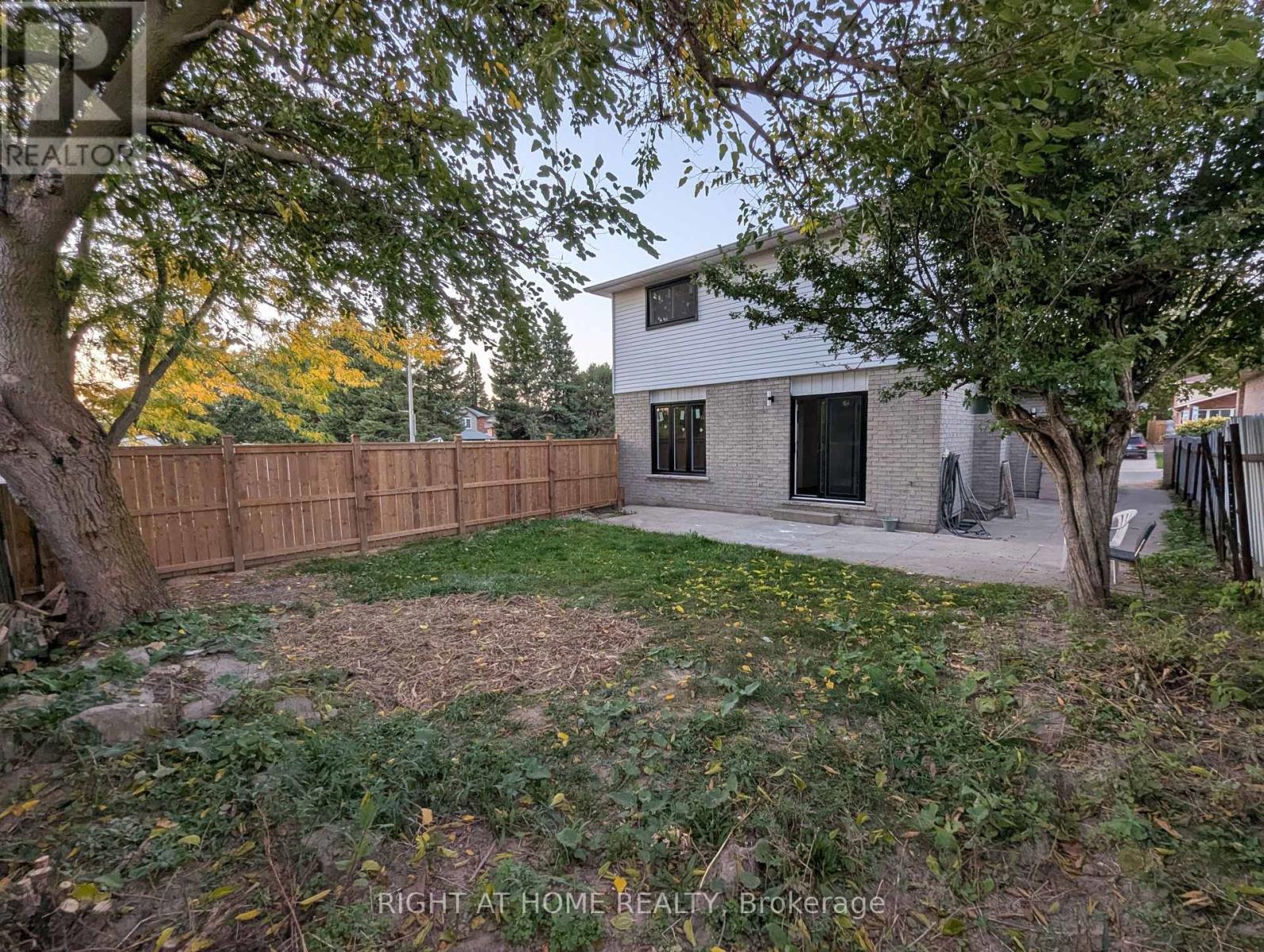 73 Skyview Drive, Hamilton (Falkirk), Ontario  L9B 1X5 - Photo 46 - X12445537