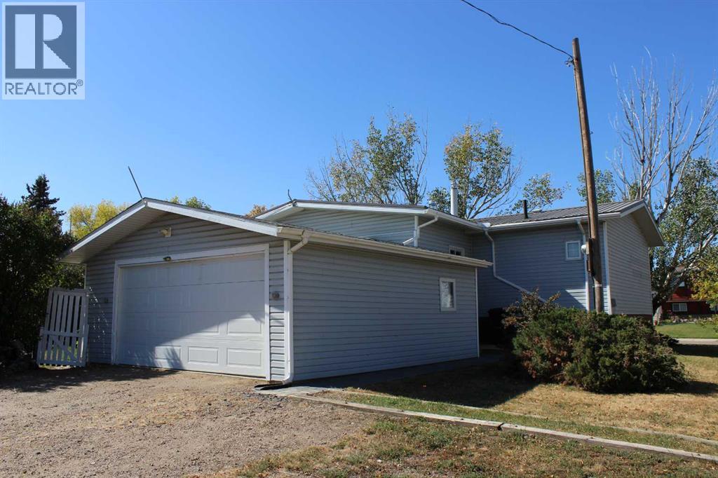 3 Long Pine Court, Duchess, Alberta  T0J 0Z0 - Photo 4 - A2257502