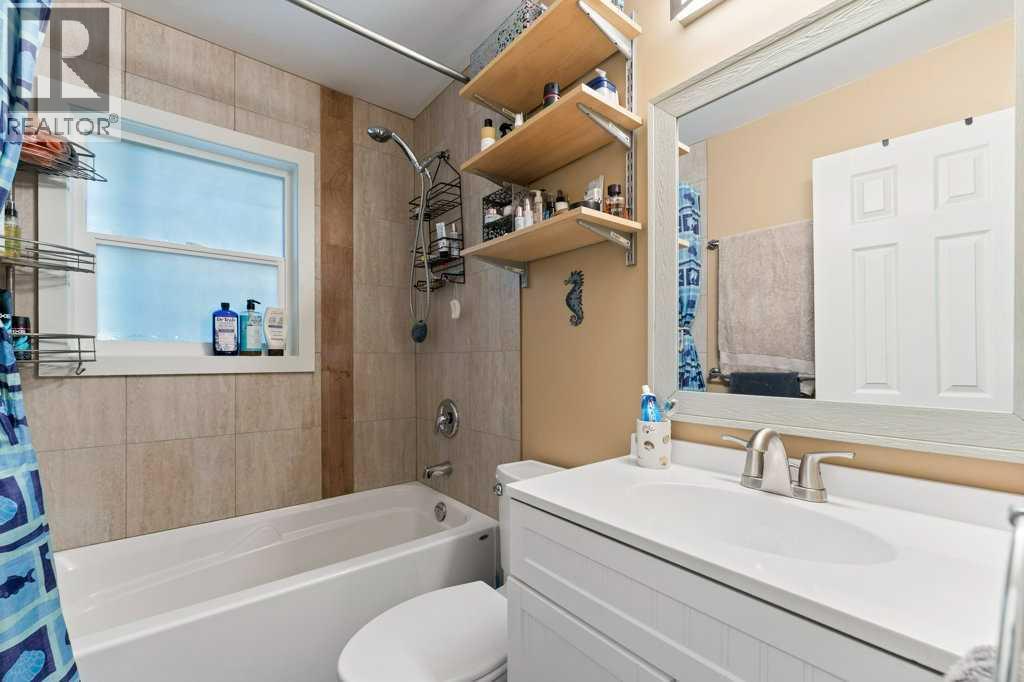 4640 81 Street Nw, Calgary, Alberta  T3B 2P4 - Photo 17 - A2260635