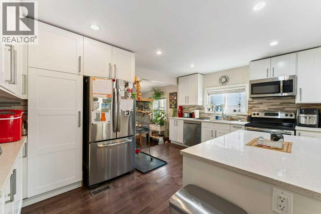 4640 81 Street Nw, Calgary, Alberta  T3B 2P4 - Photo 7 - A2260635