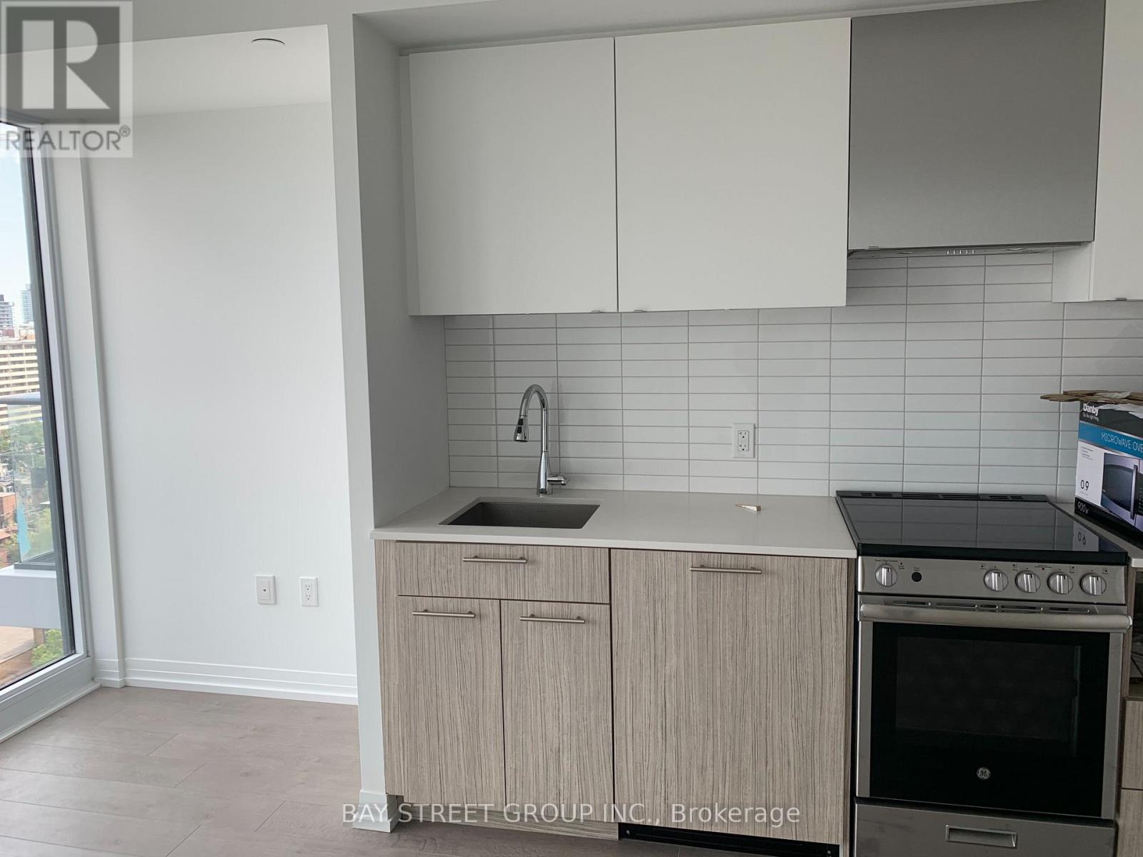 1713 - 251 Jarvis Street, Toronto, Ontario  M5B 0C3 - Photo 5 - C12445553