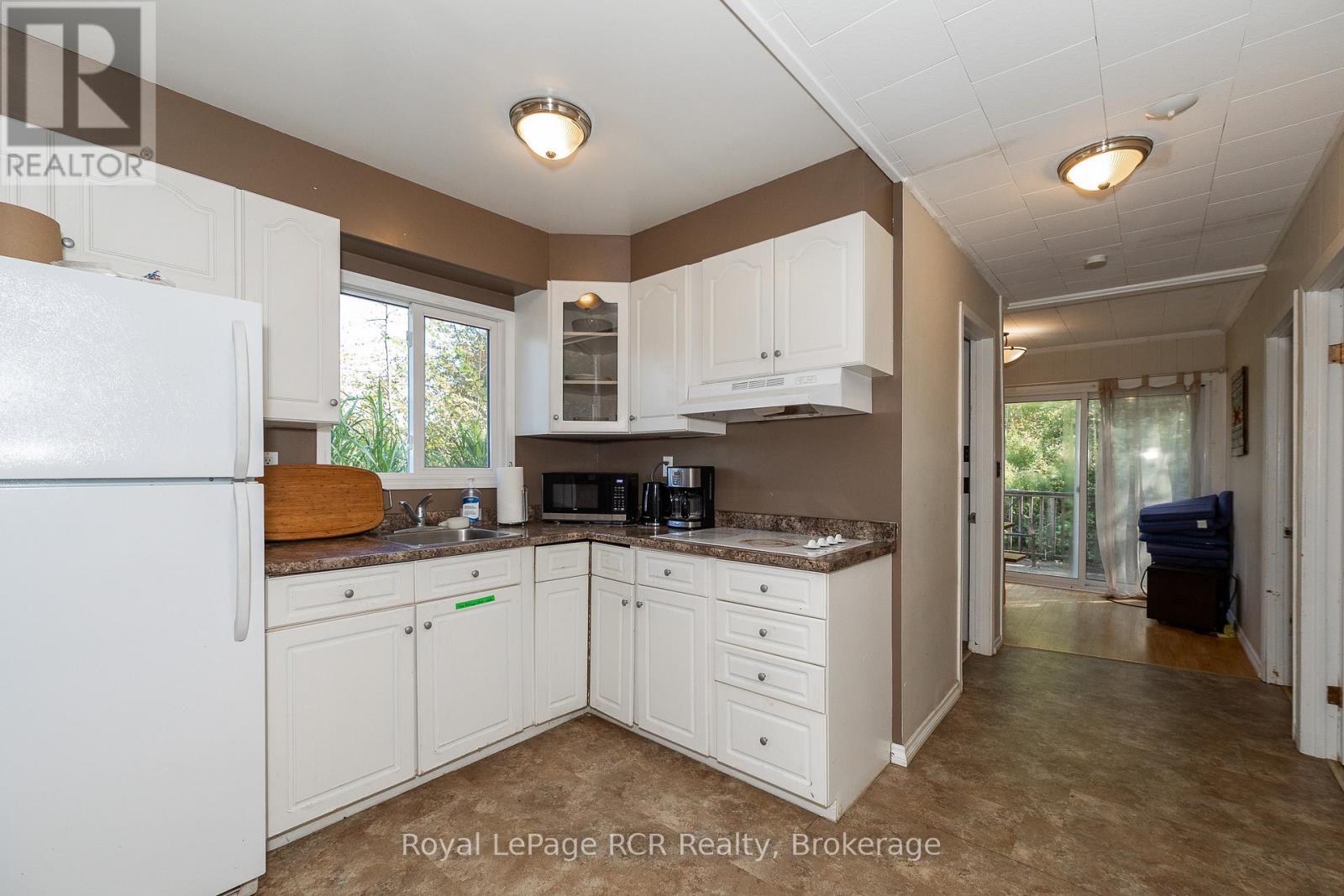 452 Bruce Rd. 11, Saugeen Shores, Ontario  N0G 2N0 - Photo 28 - X12445557
