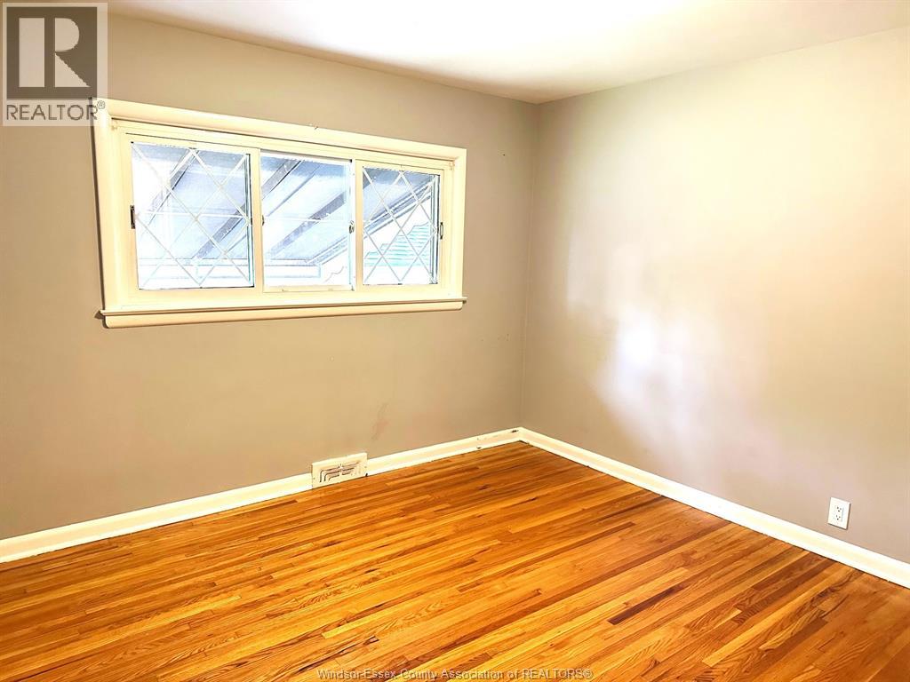 3551 Woodland, Windsor, Ontario  N9E 1Z9 - Photo 10 - 25025290