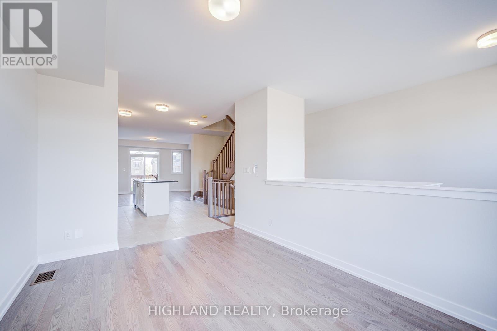 1170 Dartmouth Crescent, Oakville, Ontario  K1V 6J7 - Photo 10 - W12445545