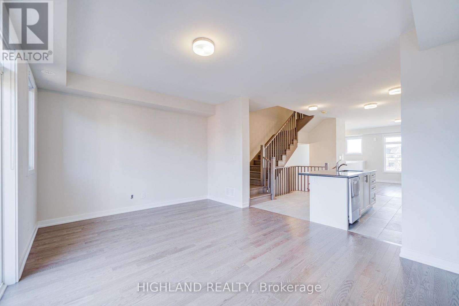 1170 Dartmouth Crescent, Oakville, Ontario  K1V 6J7 - Photo 15 - W12445545