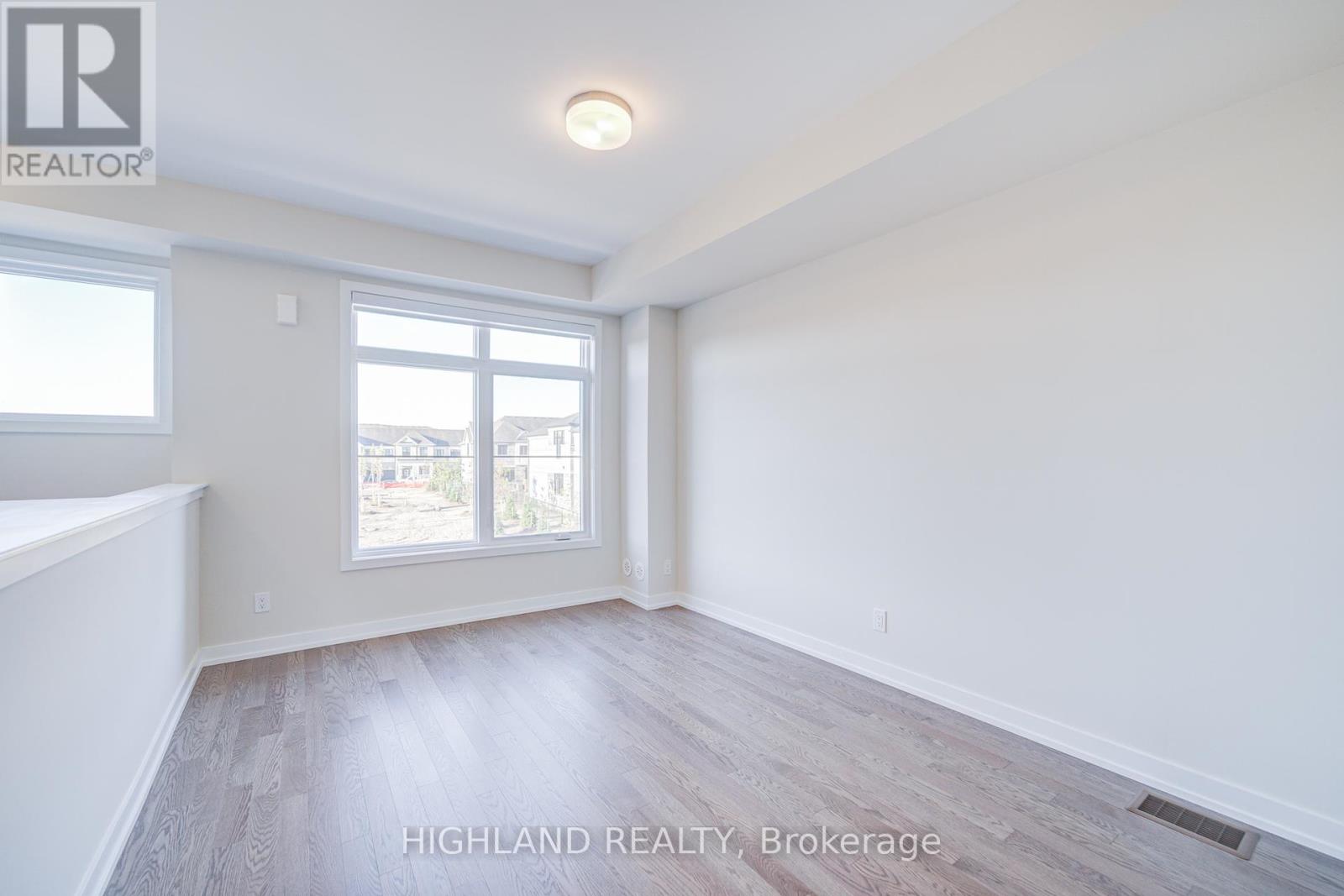 1170 Dartmouth Crescent, Oakville, Ontario  K1V 6J7 - Photo 9 - W12445545